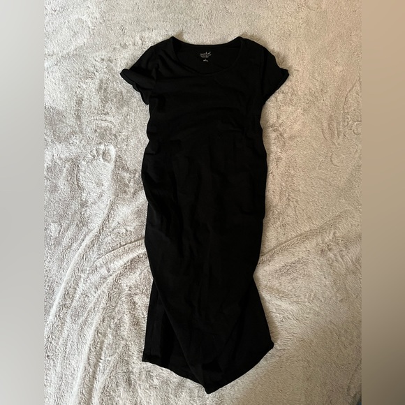 Ingrid & Isabel Dresses & Skirts - Isabel bodycon Maternity Dress